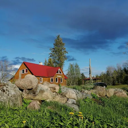 Hinni Talu Puhkemaja Moksi