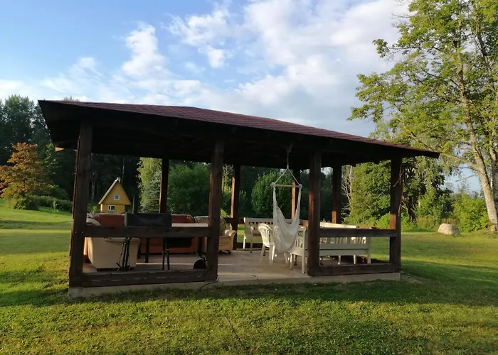 펜션 Hinni Talu Puhkemaja