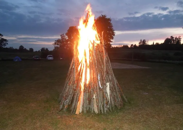 Hinni Talu Puhkemaja * Moksi